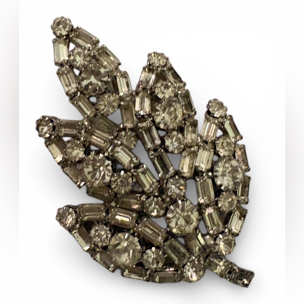 Vintage 1965 Signed HOBÉ Rhinestone Leaf Brooch Pin Silver Tone Designer
